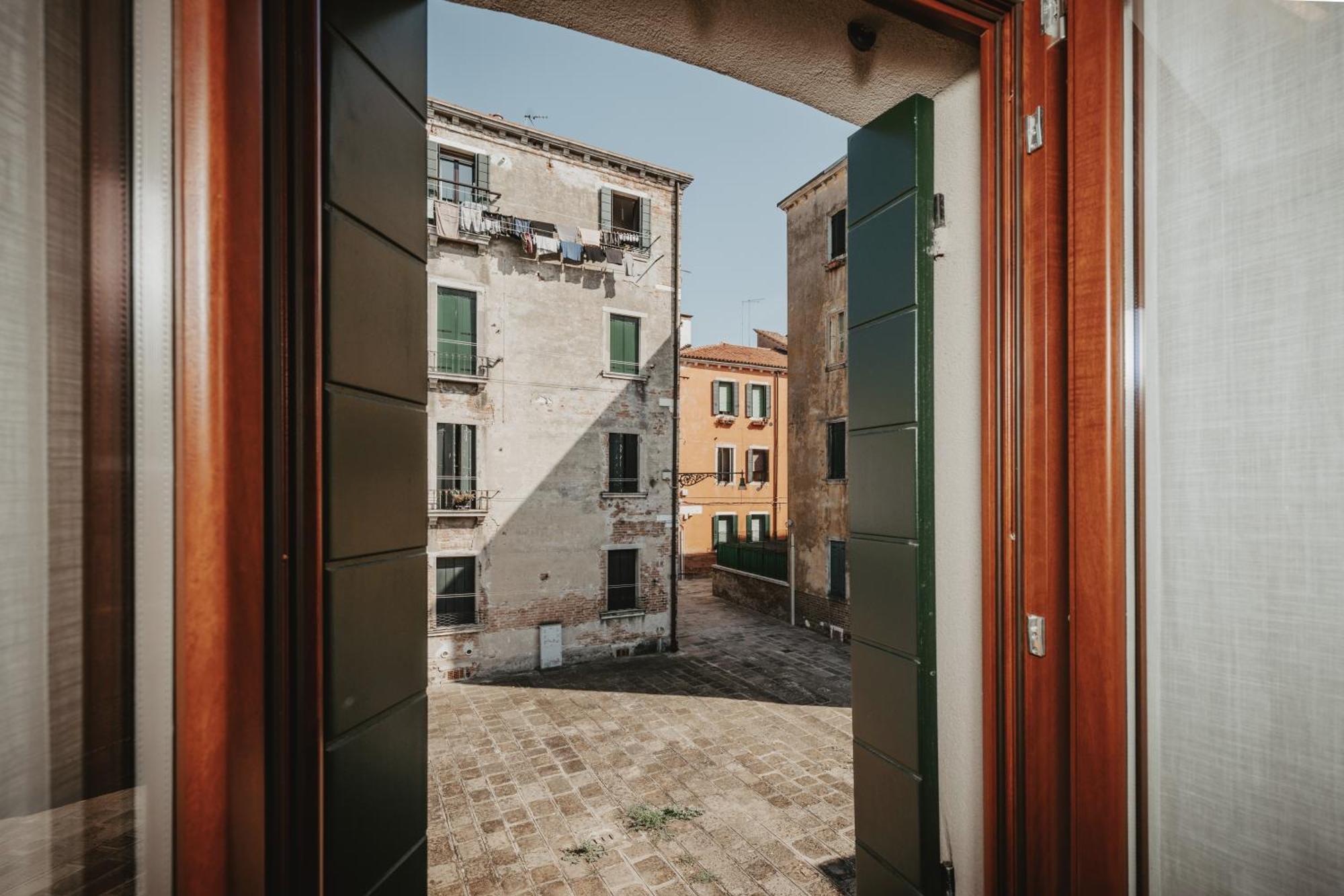Accogliente Monolocale Veneziano2 Aria Condizionata, Vicino A Campus E Stazione Apartment Bagian luar foto